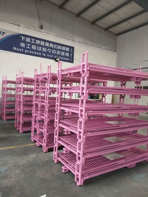 Container lưới thép dùng để chứa hàng hóa trong kho