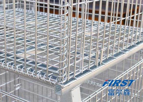 Container lưới thép dùng để chứa hàng hóa trong kho