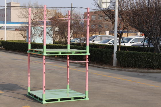 Container lưới thép dùng để chứa hàng hóa trong kho