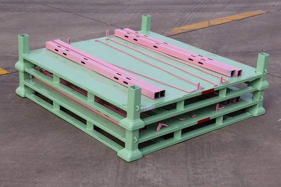 Container lưới thép dùng để chứa hàng hóa trong kho